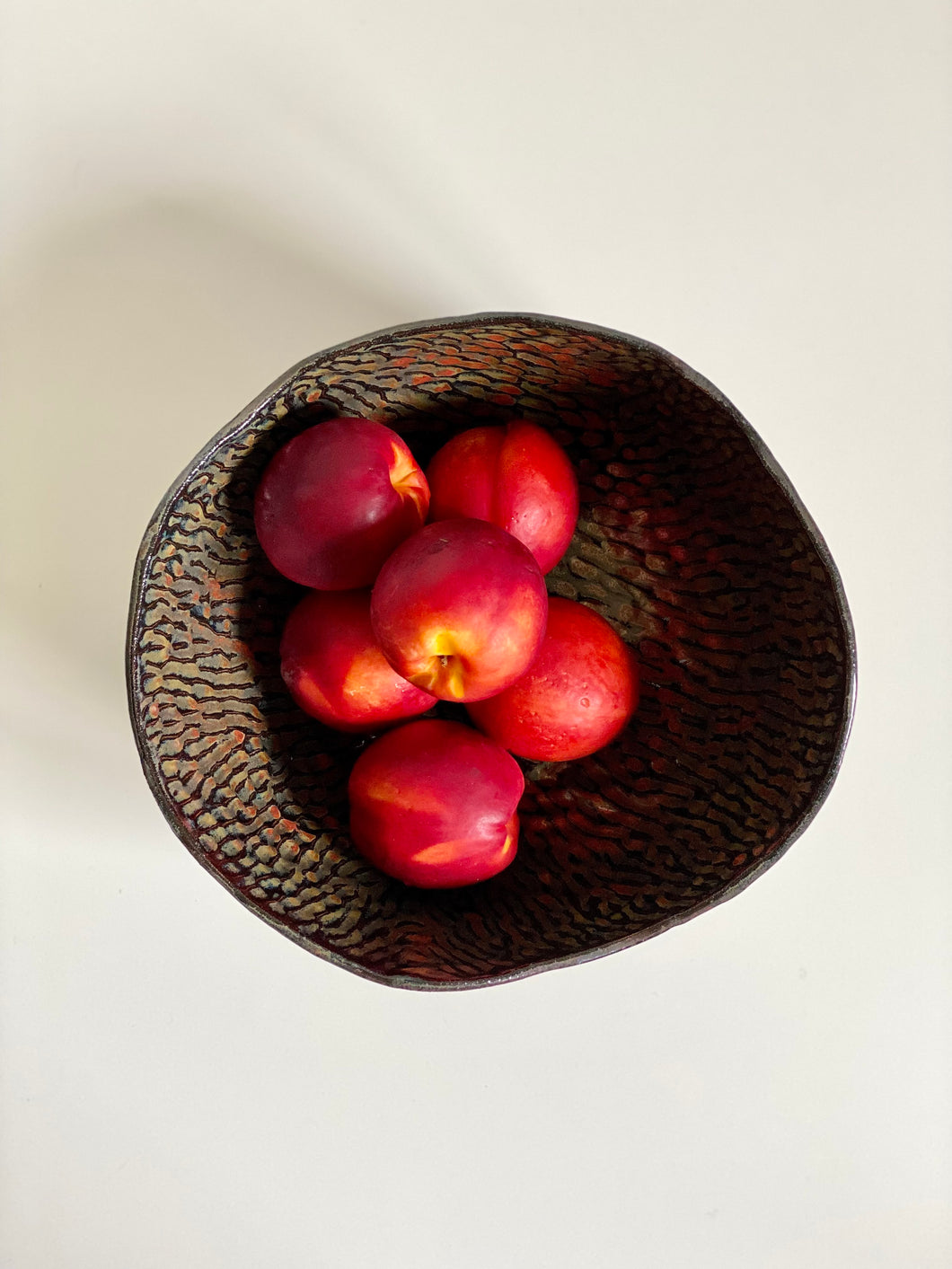 large bowl in currant